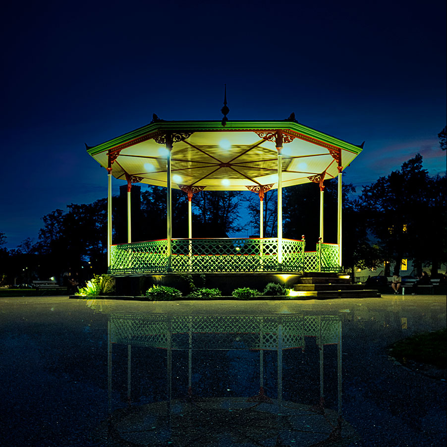 The bandstand in Leamington Spa by brian roe